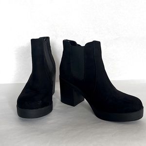 BONGO Black Ankle Boots